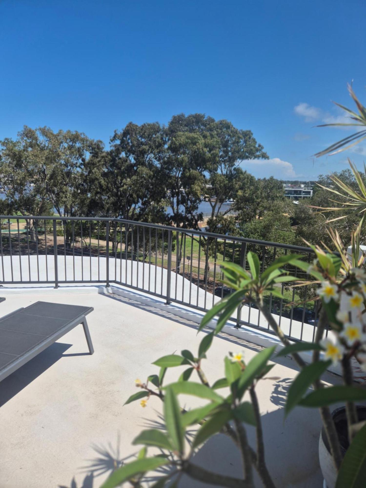 Excellsior Apartments Mooloolaba Extérieur photo